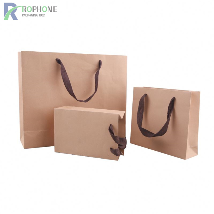 Saco de papel marrom